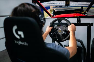 Preview: MOMO × Logitech G Kierownica MIKROFIBRA SIM GT 320 mm BLACK